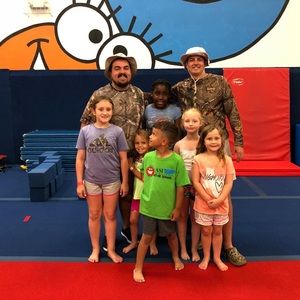 Meet your Posher, Manuel